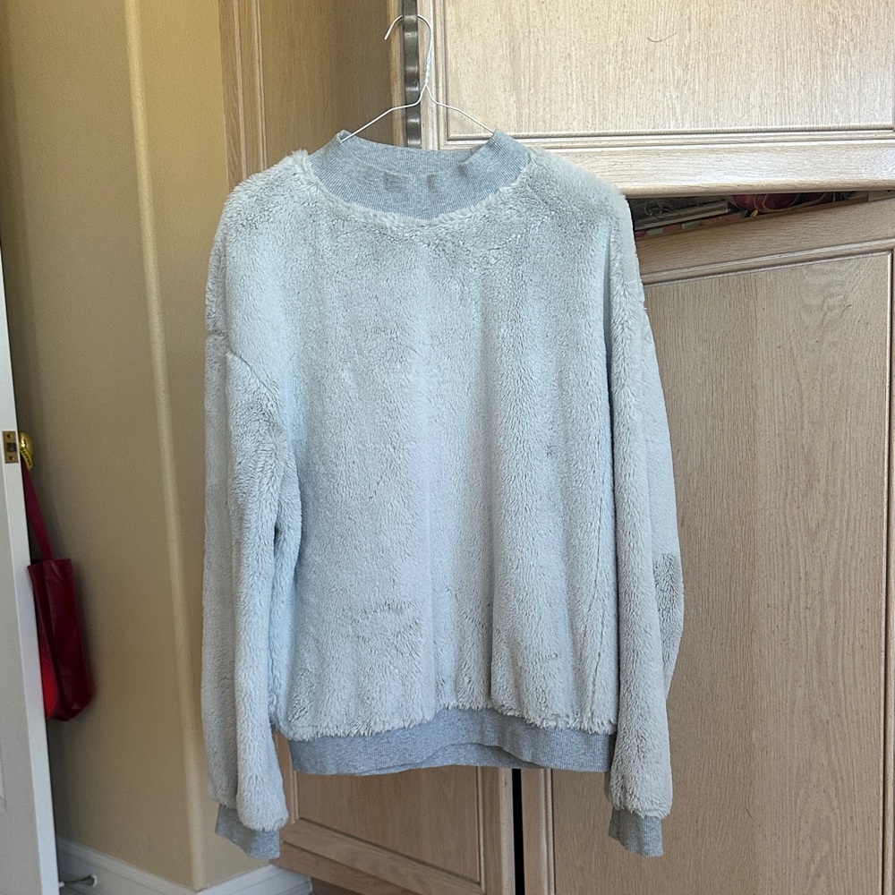 Zara Cozy Gray Fleece Sweater